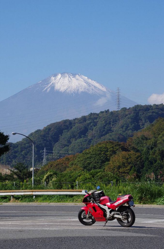 富士山と RG-200Γ at 東名高速・鮎沢 P.A.