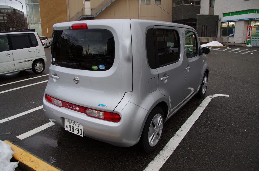 金沢で借りたレンタカー・キューブは、なぜか名古屋ナンバー